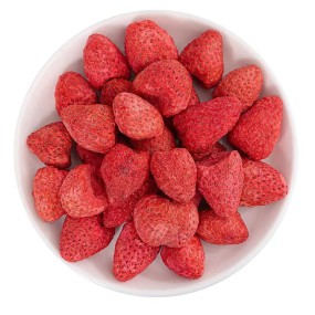 Best Freeze-Dried Organic Strawberries from China Factory Whole Sweet Taste FD Drying Process Bulk Packed Baking Strawberries
