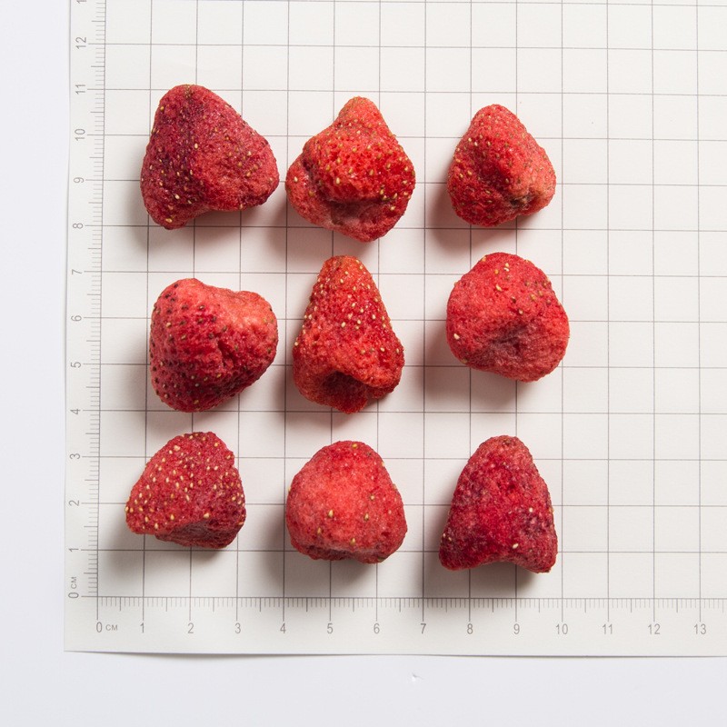 Factory Direct Whole Fruit Dried Strawberries Customizable Coating with Water Preservation Sweet Bulk