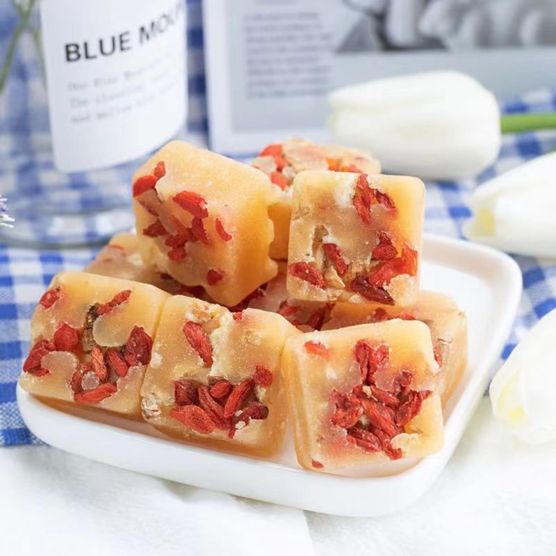 Goji Berry and Pear Honey Rock Sugar Tea 8.81 oz Bagged Slimming Flower Tea with Sydney Sugar Cubes Freshly Processed