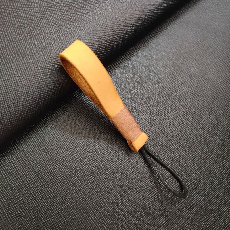 Vegan Leather Supplier - Creative Retro Pendant Keychain