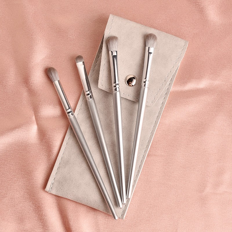 Eyeshadow Brush Set Manufacturer - 2021 Hot Selling 4pcs Silver Bag