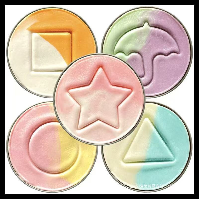 Toy Candy Supplier - Big Tongue Mouth Shape Lollipops