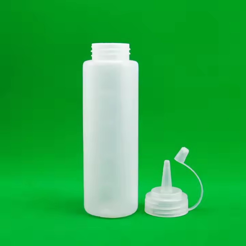 Wholesale Plastic Food Grade Squeeze Bottle Long Thin Tip Salad Sauce Jam Bottle with Bar Accessories