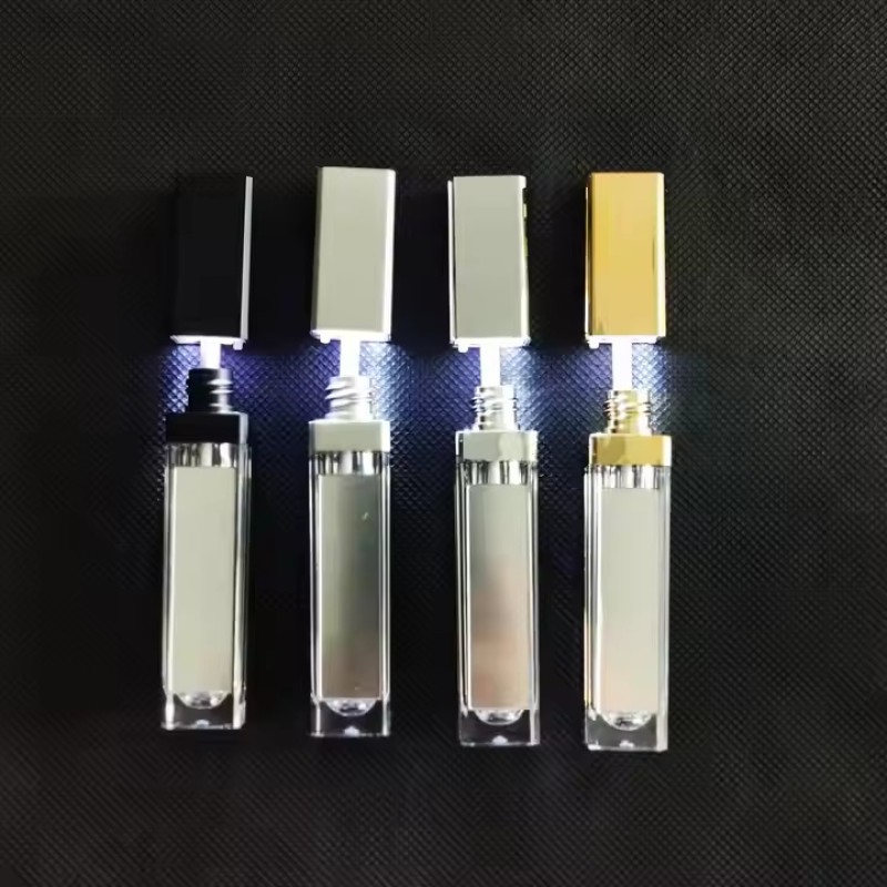 Lipgloss Supplier - New Arrival Custom Logo LED Light Vegan Shimmer Lip Gloss