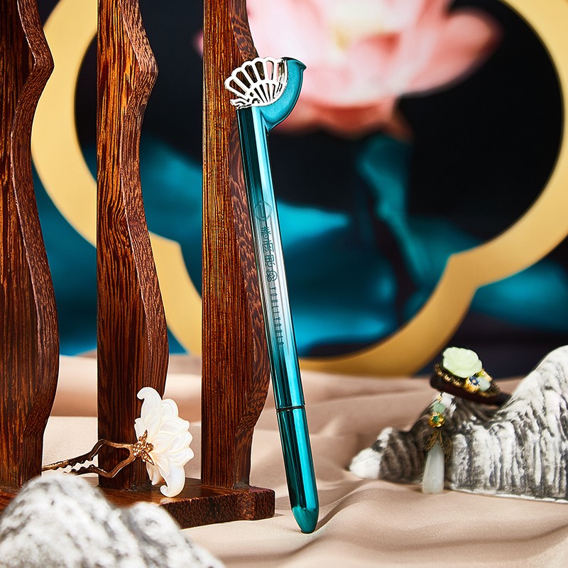 Eyeliner Manufacturer - Private Label Monochrome Multichrome Duochrome Holographic