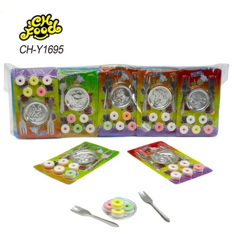Wholesale New China Cheap Plastic Kitchen Tableware Plates and Forks Toy with Whistle Tablet Fruit Flavor Candies for Kids