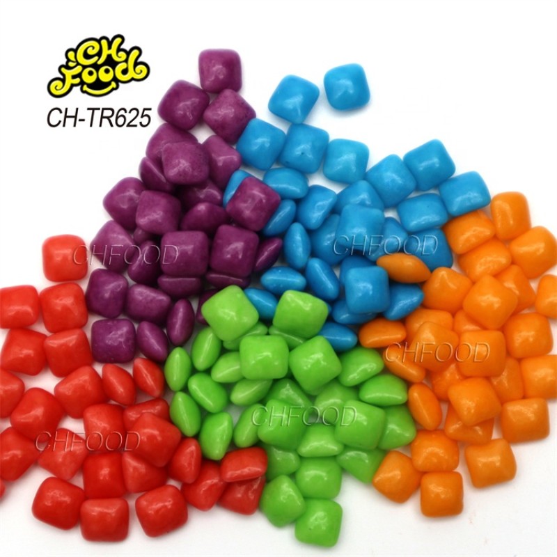Wholesale and OEM Bottle Candy Fruit Flavor Colorful Mini Square Chewing Bubble Gum Halal China Snack