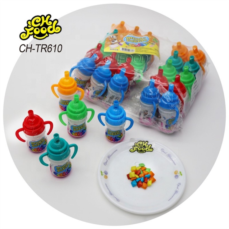 Wholesale Tray Packing Funny Cartoon Nipple Bottle Shape Whistle Toy Candy with Fruit Flavour Mini Bubble Gum Halal Chewing Gum