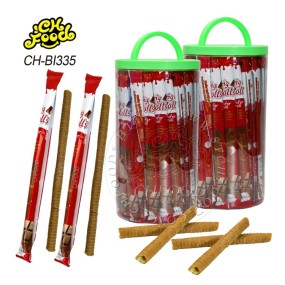 Low MOQ Halal Sweet Strawberry Chocolate Milk Flavor Long Stick Crispy Wafer Egg Roll OEM Biscuits Wholesale
