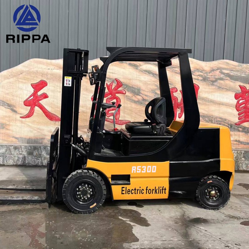 Forklift Manufacturer - Four-Wheel Electric