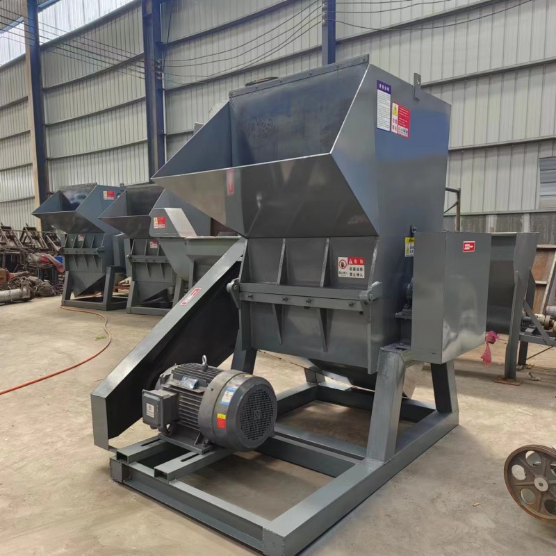 Plastic Recycling Machine Supplier - RUILI Waste Bottles PET Crushing