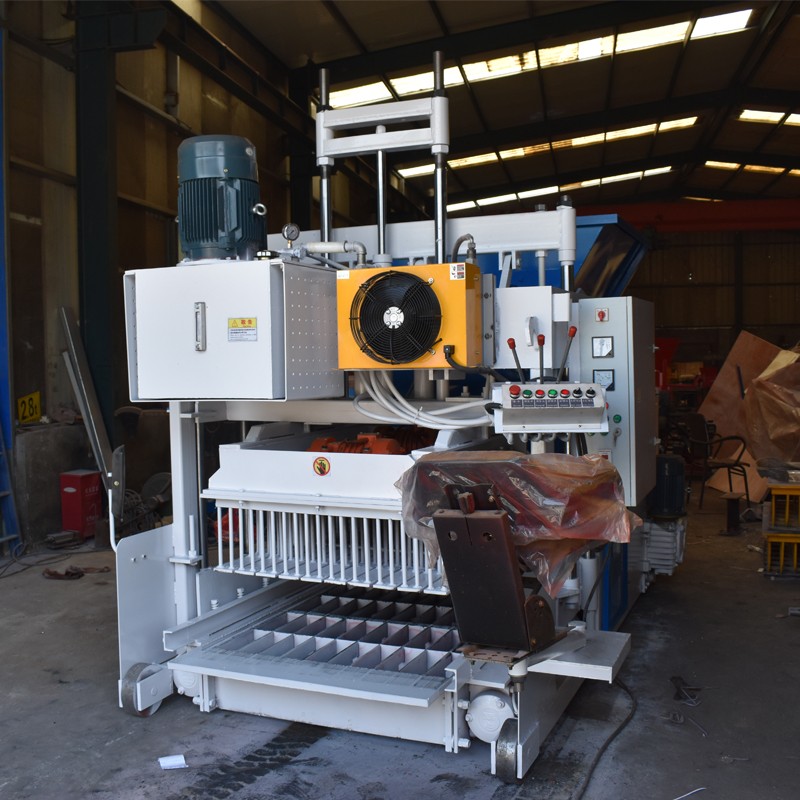 Concrete Block Machine Manufacturer - QMY18-15 Egg Laying