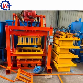 Customized Block Machine Supplier - Customized Concrete Block Semi Automatic QT4-40