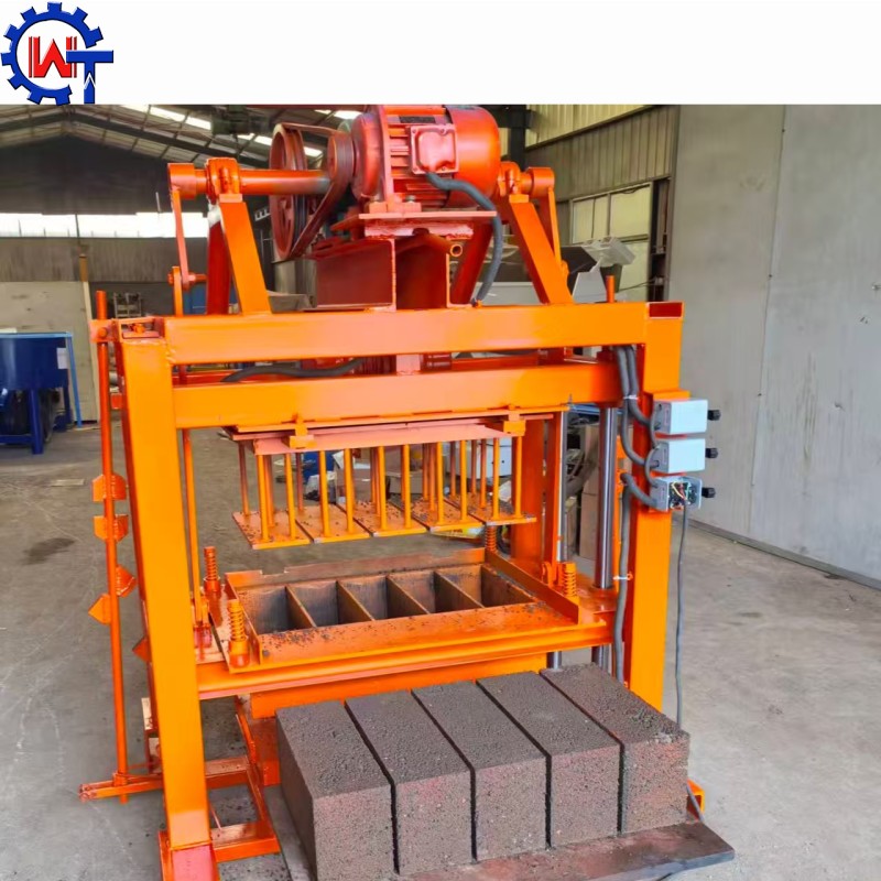 Customized Block Machine Supplier - Customized Concrete Block Semi Automatic QT4-40