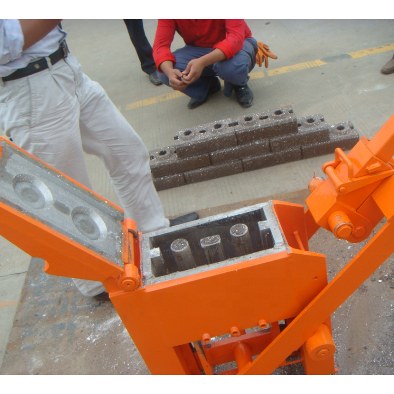 Compressed Earth Machine Manufacturer - WT1-40 Compressed Earth Clay Block