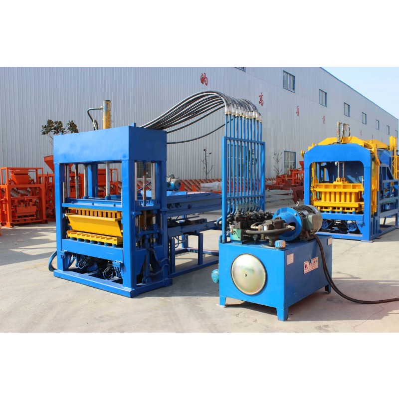 Paving Block Machine Manufacturer - Leading Technology Paving Block QT5-15 Hollow