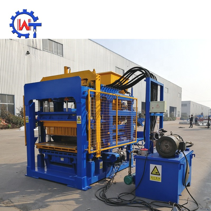 Paving Block Machine Manufacturer - Leading Technology Paving Block QT5-15 Hollow