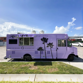 Fast Food Truck Manufacturer - New Electric Driveable Mobile Kitchen Supplier