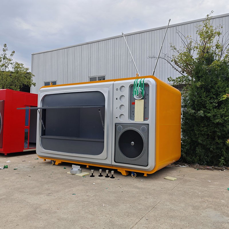 Radio Decoration Manufacturer - Custom 220V Giant Simulated Metal Food Truck