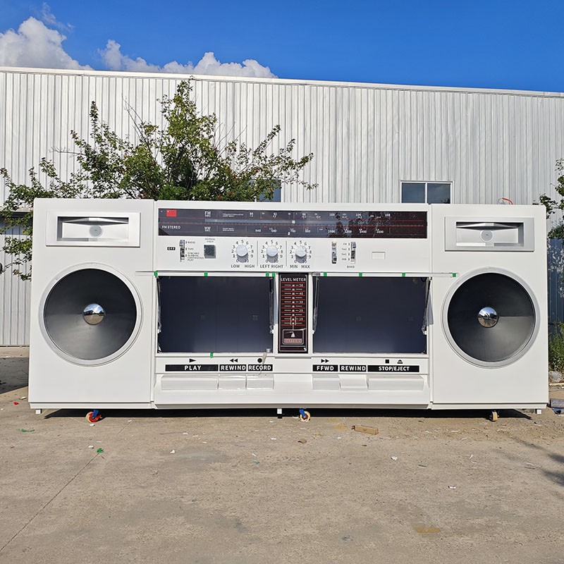 Radio Decoration Manufacturer - Custom 220V Giant Simulated Mall Decorations