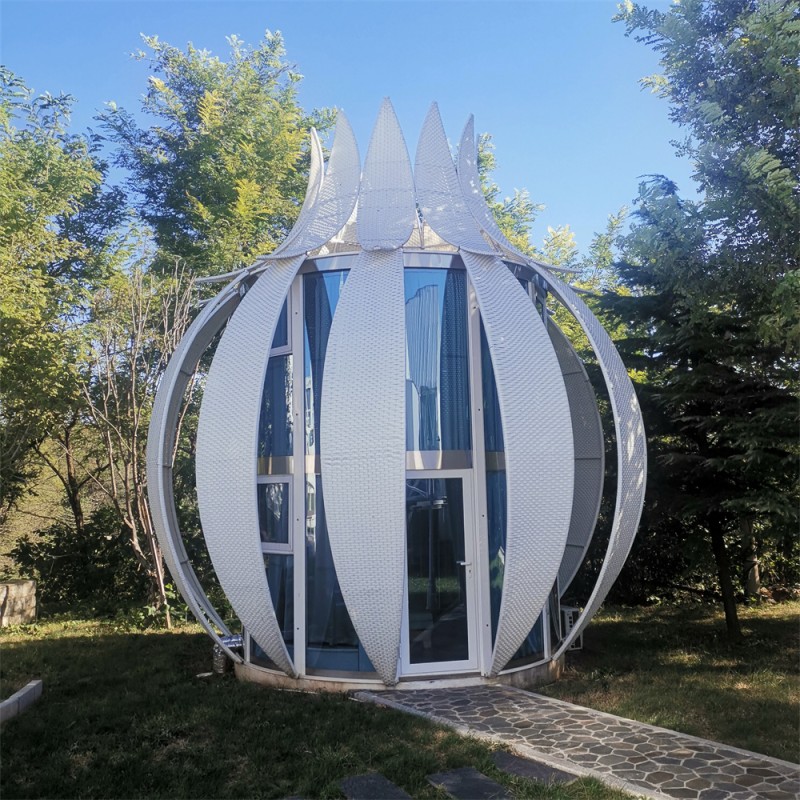 Holiday Home Supplier - Premium Flower Shaped Eco Prefab