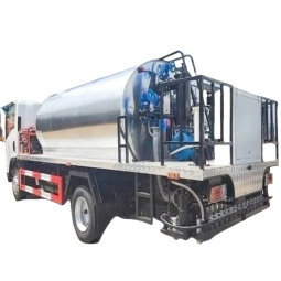 Asphalt Truck Factory - Custom Isuzu 8cbm Bitumen Sprayer