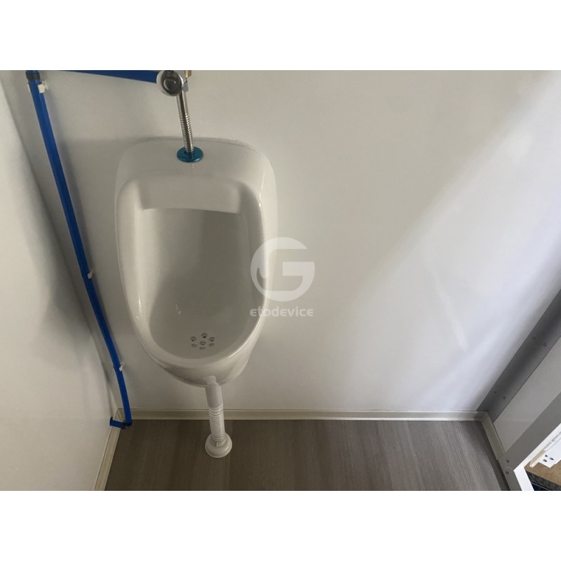 Portable Toilet Factory - Outdoor 3 Stalls VIP Mobile Bathroom Trailer