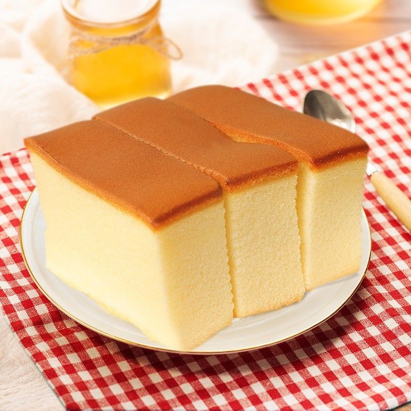 AJI Sponge Cake Aji Cake Flavored With Milk and Yogurt Weight 260 Grams AJI Castella Cake