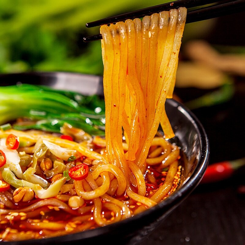 Authentic Chongqing Spicy and Sour Rice Vermicelli, Hand-made Wet Noodles, Convenient for Boiling, Quick-cooking, Non-fried