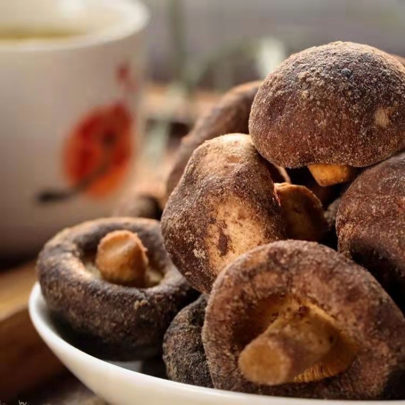 Shiitake Mushroom Crisps Integrated Fruit and Vegetable Crisps Mushroom Dehydrated Ready-to-eat Dried Vegetables Casual Office s