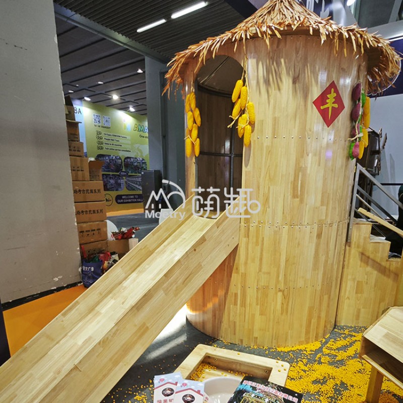 Farm Playground Factory - Moetry Indoor Farm Themed Wooden Barnyard