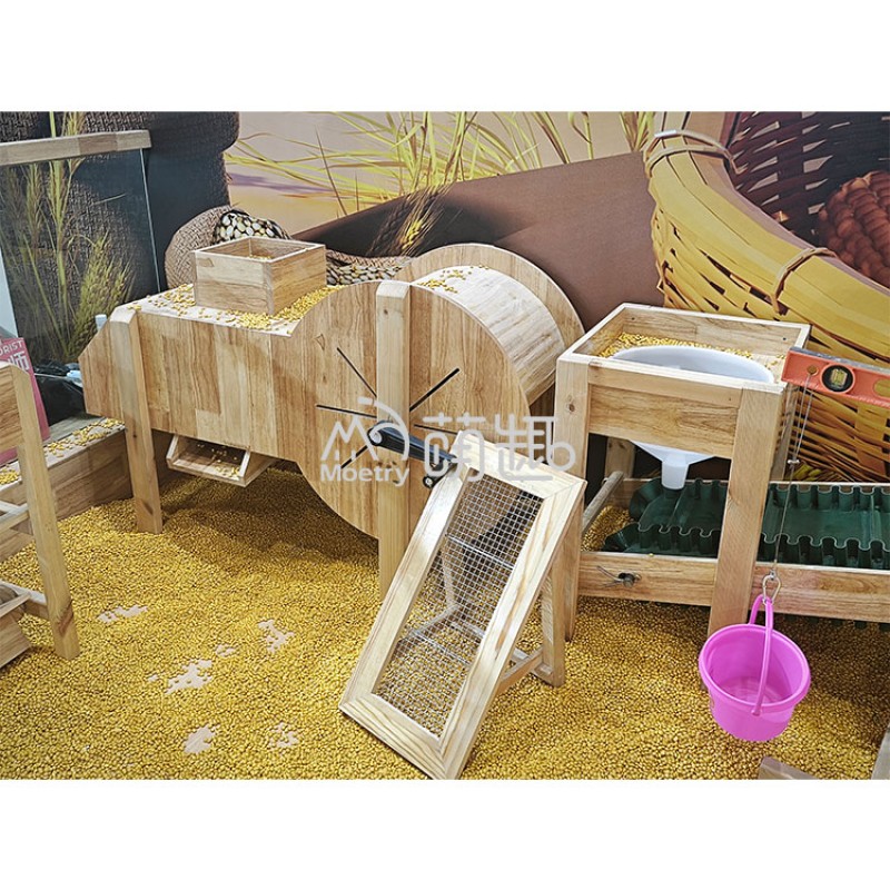 Farm Playground Factory - Moetry Indoor Farm Themed Wooden Barnyard