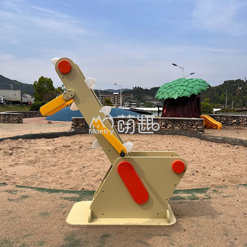 Chain Conveyor Manufacturer - Moetry 2025 Blue Whale Shaped Conveyor