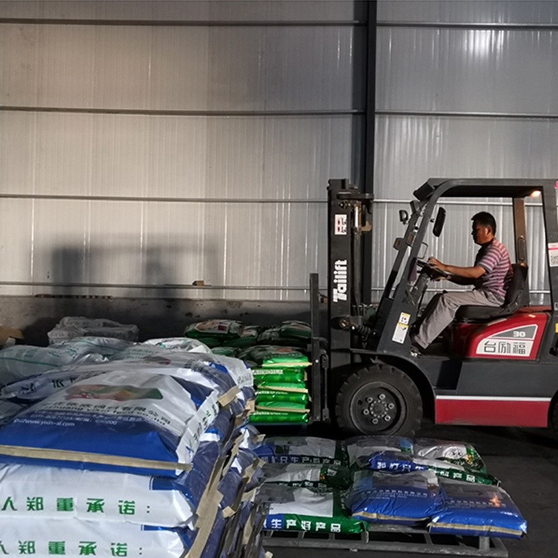 Wholesale Premix Poultry Booster Powder for Broiler Feed Production Line China Factories Supply Animal Feed