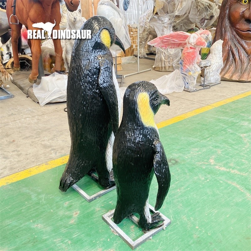 Animatronic Penguin Factory - Life Size Amusement Park Models