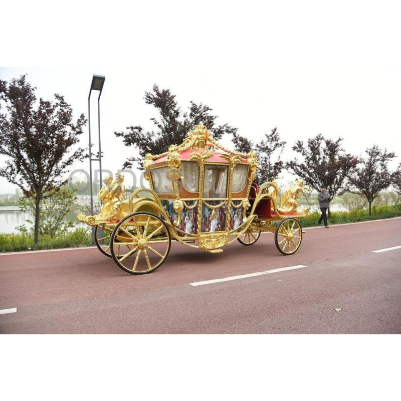 Gold Carriage Manufacturer - Royal 8 Gold Carriage Horse Drawn