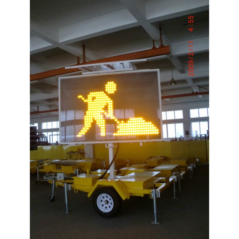 VMS Trailer Factory - Amber Color LED Sign Trailers