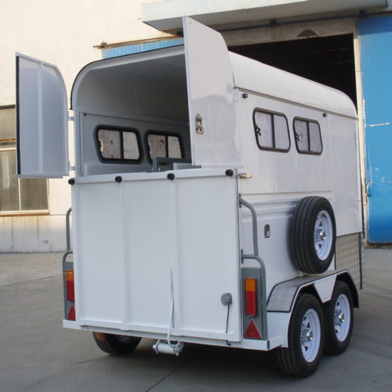 Horse Trailer Manufacturer - Straight Load Deluxe Camping Float