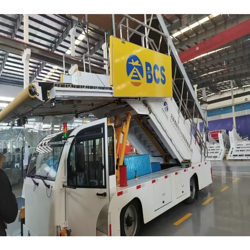 Passenger Ladder Manufacturer - Home-Made Self-Propelled Airport Boarding