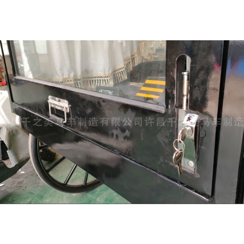 Funeral Limo Manufacturer - Traditional Black