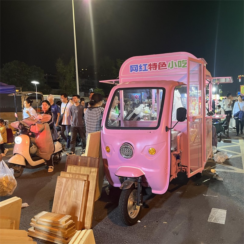 Food Trailer Manufacturer - OEM Custom Concession Truck