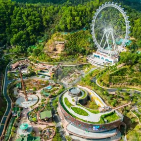 Theme Park Manufacturer - Fantasy Island Fairground Attraction