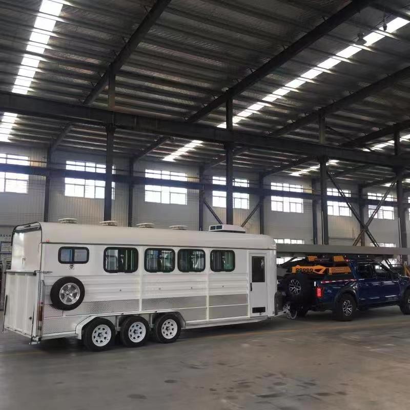 Horse Carriage Manufacturer - Deluxe 4 Horse Carriage