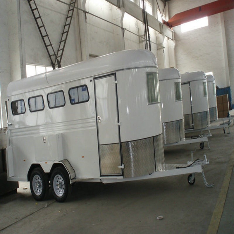 Horse Carriage Manufacturer - 4 Horse Trailer China Made