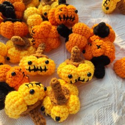 Halloween Crochet Supplier - OEM Custom Pumpkin Ornament Design
