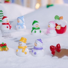 Snowman Resin Ornament Supplier - OEM Custom Christmas Scarf Design