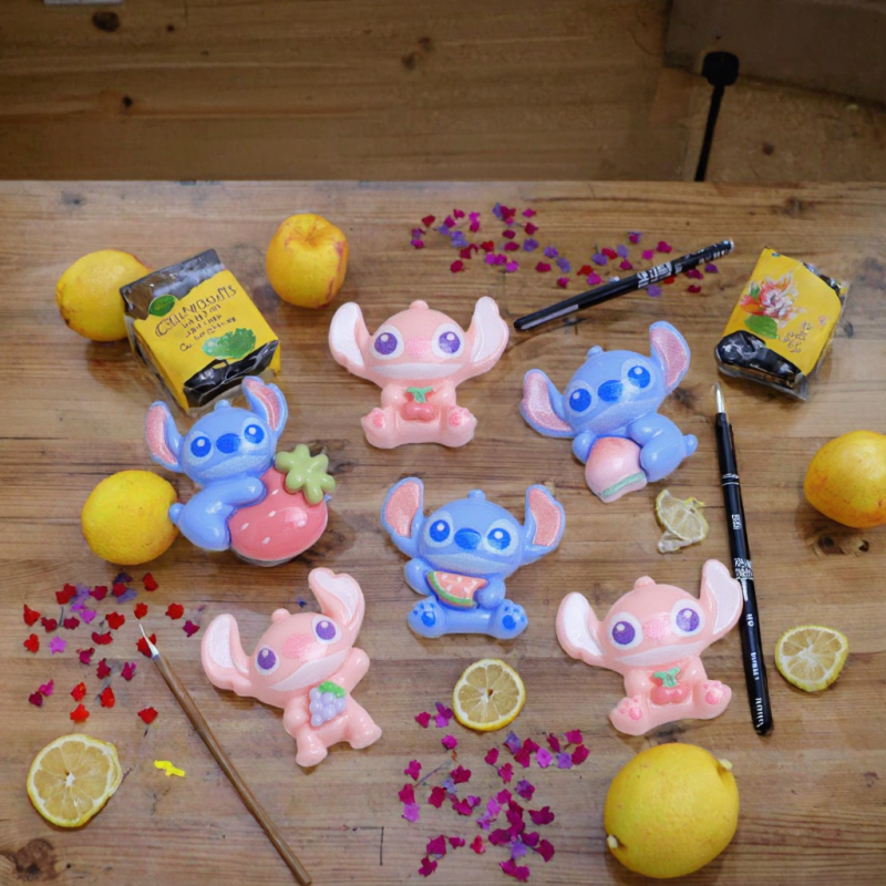 Resin Charm Factory - OEM Custom Christmas Fruit Blue Design