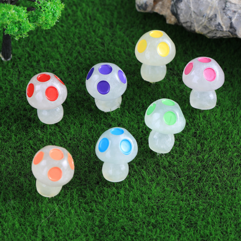 Mushroom Pendant Manufacturer - OEM Custom Moss Gardening Decor