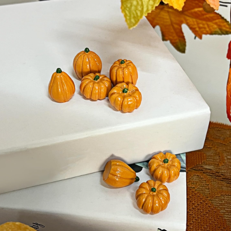 Pumpkin Resin Crafts Supplier - OEM Custom Autumn Vase Filling