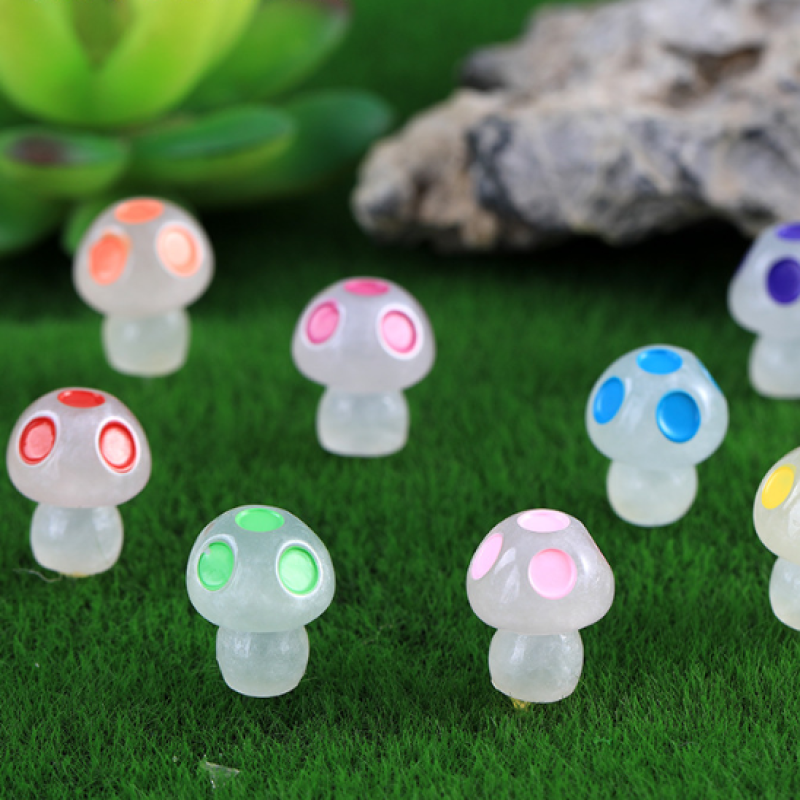 Mushroom Pendant Manufacturer - OEM Custom Moss Gardening Decor